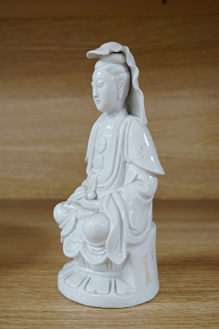 A 19th century Chinese blanc de chine figure of Guanyin, 19cm high